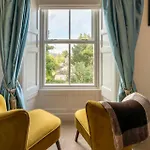 114 Craig Walk - Sleeps 10 *