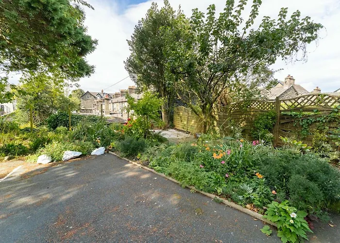 114 Craig Walk - Sleeps 10