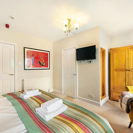 114 Craig Walk - Sleeps 10