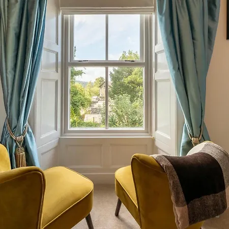 114 Craig Walk - Sleeps 10 *