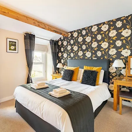 114 Craig Walk - Sleeps 10 Holiday home